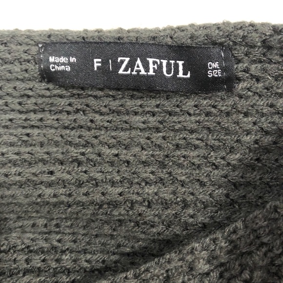 beautiful sweater - Picture 5 of 5